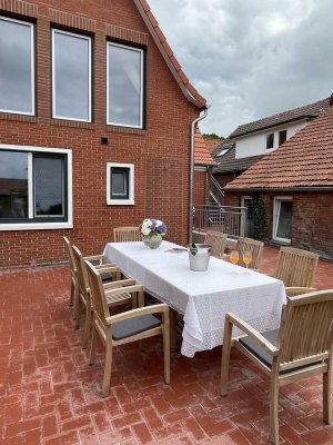 Fertig sanierte 120 m² barrierefreie EG-Wohnung und 80 m² DG- Wohnung