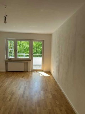 3 Zimmer Wohnung mit Balkon in Milbertshofen