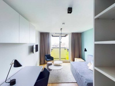 Möbliert 1 Zimmer Studio mit Aufzug und Balkon