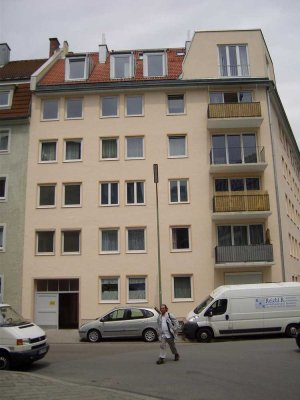 Renovierte 1 1/2-Zi-Wg. 48m², W-Balkon, Gmunderstr.2/III, (Aufzug) M-Sendling U-Bahn,40m