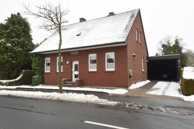 Zweifamilienhaus auf großem Grundstück vor den Toren von Papenburg!