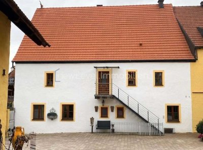 Wunderschön! Historisches Wohnhaus bei AM mit 2 großen, top renovierten Wohnungen für 2 Generationen