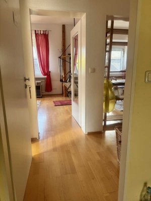 Möblierte 2-Zimmer-Wohnung auf Zeit 
mit Terrasse in Frankfurt-Eckenheim
1560,- € Warmmiete.