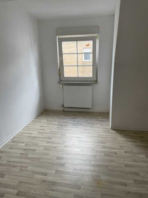 Helle 2-Zimmer-Wohnung mit Gartenanteil im 2. OG in Worms-Neuhausen