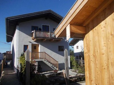 Repräsentative, neuwertige & individuelle 3 Zimmer-Wohnung in kernsaniertem Bauernhaus bei Amerang