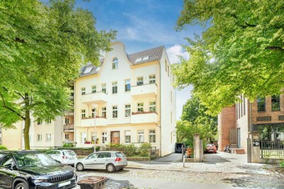 Altbauwohnung mit großzügigem Wohnkonzept und 2 Balkonen - Pankow-Niederschönhausen