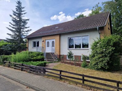RESERVIERT: Einfamilienhaus mit großem Garten in Sackgassenlage von privat