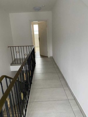 Sehr schöne Dachgeschosswohnung zu vermieten