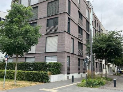 Neuwertige 3,5-Raum-EG-Wohnung mit geh. Innenausstattung mit Balkon und EBK