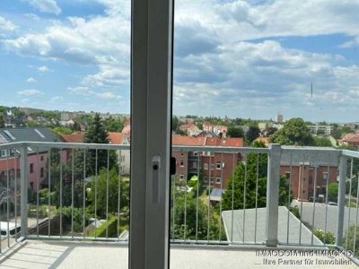 3-Zimmer-Wohnung mit BALKON und LAMINAT in bester Lage auf dem Planitzer Schloßberg zu vermieten!