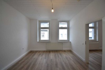 Altbaucharme in Essen! Renovierte 3-Zimmer-Whg zu vermieten