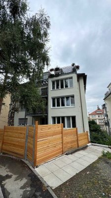 attraktive 4 Zimmer-Wohnung - vollständig saniert; Garage, Wallbox, Klimaanlage, Balkon