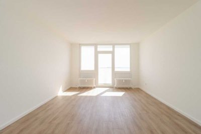 Gut geschnitten, hell und mit Balkon – 2 Zimmer auf ca. 65 m²