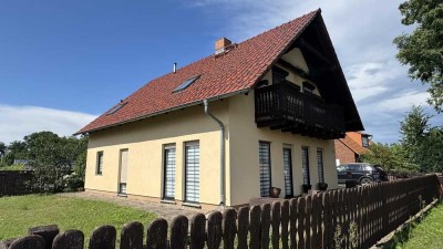 Lichtdurchflutetes Haus in Naturlage