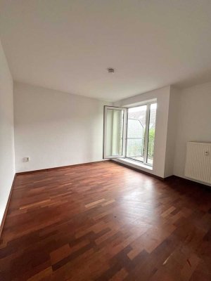 Helle 2-Zimmer-Wohnung mit zwei Balkonen in zentraler Lage von Meerbusch-Büderich