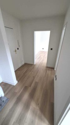 + + + perfekt geschnittene 2-Zimmer Wohnung mit Terrasse + + +