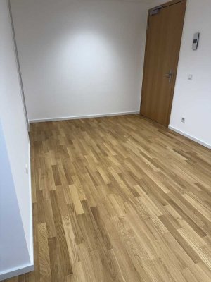 Skyline View - Newly renovated luxury flat