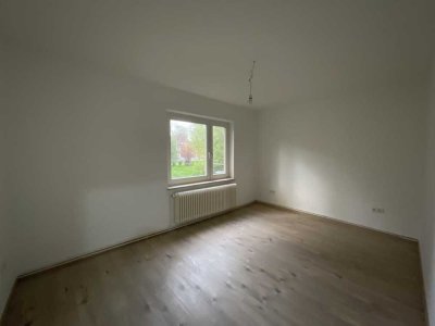 Schön sanierte 2-Zimmer-Wohnung mit Dusche in Wilhelmshaven City zu sofort!