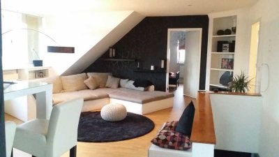 Modernisierte 3-Raum-DG-Wohnung mit Loggia in in ruhiger Lage Köln-Holweide