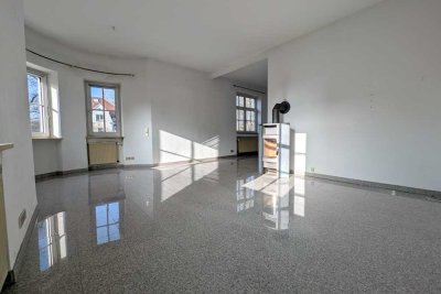 Moderne 3-Zimmer-Wohnung mit Schwedenofen, zwei Balkonen, Garage sowie Garten!