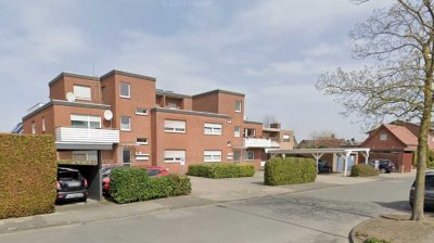 Erdgeschosswohnung m. Balkon/Terrasse, Carport
