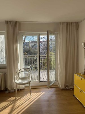 3 Room Apartment with Balcony  in premium location in 10115 Berlin Mitte direct access to the park