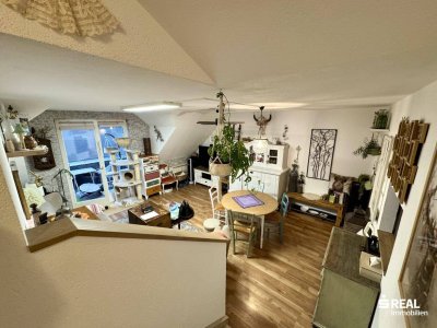 Großzügige 2-Zimmerwohnung mit Balkon & Carportparkplatz