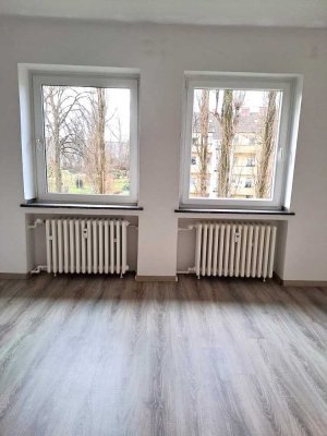 Sehr schöne sanierte 3 Zimmer Wohnung in Duisburg zu vermieten