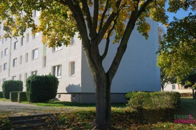 Sonniges Wohnglück in Stadtfeld-West: 3-Zimmer mit Balkon & Stellplatz