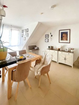 +++ Attraktive 4-Zimmer-Maisonettewohnung mit Dachterrasse & Stellplatz in der Landeshauptstadt +++