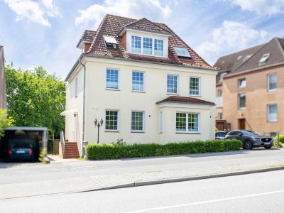 Charmante Altbauwohnung auf zwei Etagen mit eigenem Garten