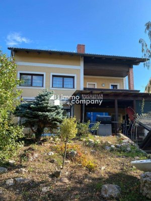 Gemütliches Stadthaus mit Garten, großer Terrasse, Balkon.....