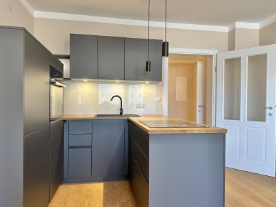 Ihr kleiner Luxus! Erstbezug, völlig neu und mitten im Leben! Inklusive Balkon und Fernblick!