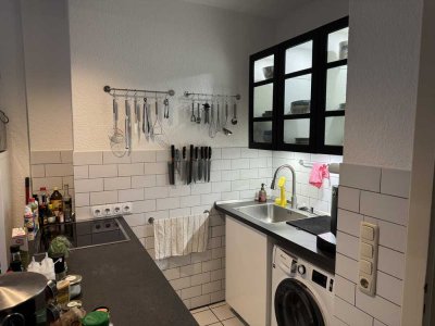 SCHÖNE 2-ZIMMER WOHNUNG IN RUHIGER LAGE AB 1.3. ODER SPÄTER!