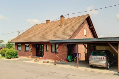 Gepflegtes Einfamilienhaus mit Einliegerwohnung in bevorzugter und stadtnaher Wohnlage