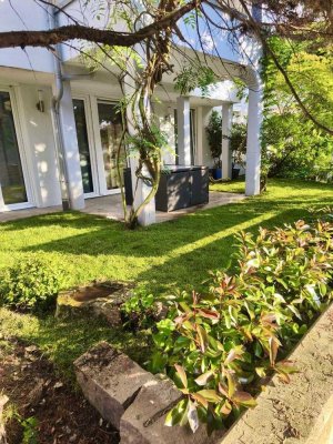 Entdecken Sie Ihre Wohlfühloase: * Provisionsfrei * - Lichtdurchflutete 2-Zimmerwohnung mit Garten!