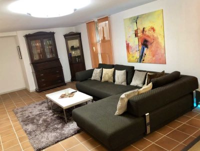 moderne möblierte 98 qm 3-Zimmer-Wohnung mit Einbauküche in Kümmersbruck