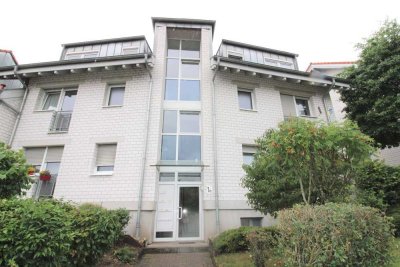 KL- Kaiserberg - Schöne 2-Zimmer-Wohnung mit Einbauküche, Balkon und TG-Stellplatz