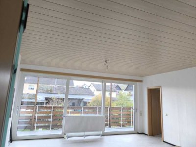 Gepflegte 4-Raum-Wohnung, +Flur und Bad