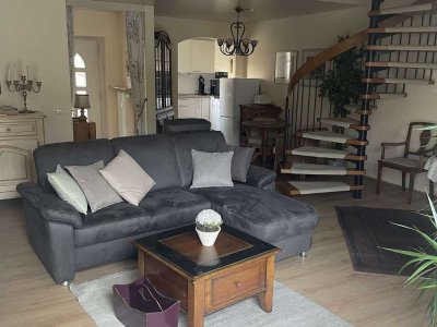 Schöne möblierte Maisonette-Wohnung mit Garten!