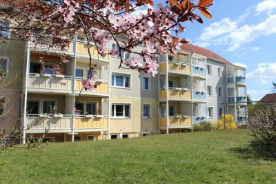Ländliches Wohnen vor den Toren der Stadt! 2-Raum-Wohnung mit Dusche und Balkon!