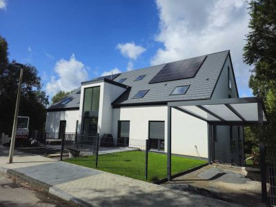 Nur noch 2 Einheiten verfügbar: Stilvolles, barrierefreies Wohnen auf zwei Ebenen in Solingen-Mitte