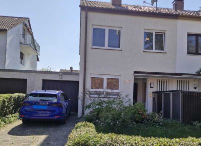 Großzügige Doppelhaushälfte in naturnaher, ruhiger Lage. Ein Zuhause für Familien.