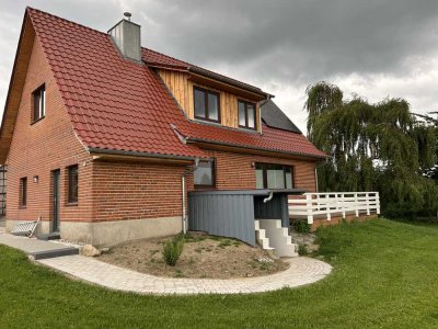 Große und neuwertige 3-Zimmer-Erdgeschosswohnung in Feldrandlage
