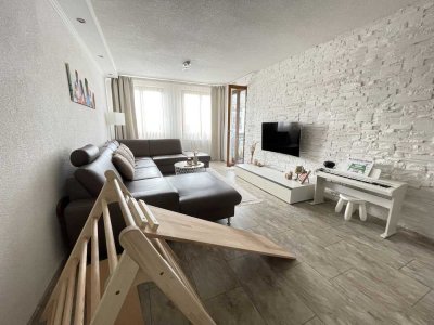 Ansprechende, modernisierte 3-Zimmer-Wohnung mit gehobener Innenausstattung mit Balkon in Egelsbach