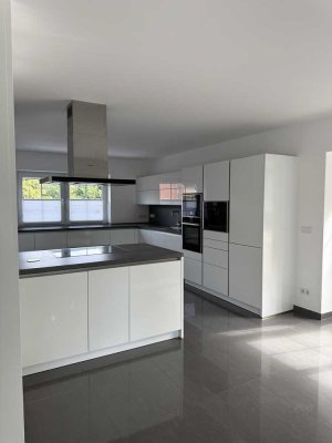 Schöne Doppelhaushälfte inkl Homegym (168m2 Nutzfläche)