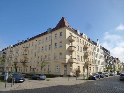 Bezugsfreie 2-Zimmer DG-Wohnung in *Top-Lage* in Potsdam-Babelsberg