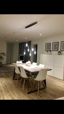 GROSSZÜGIGE 2-ZIMMER WOHNUNG MIT TERRASSE + 2 STELLPLÄTZEN