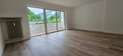 Exklusive, sanierte 3-Zimmer-Wohnung mit Balkon in Bad Reichenhall