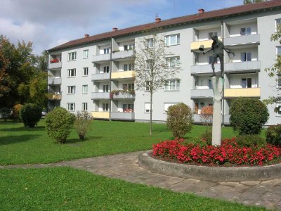 renovierte, sonnige, ruhige 3- Zimmer Wohnung